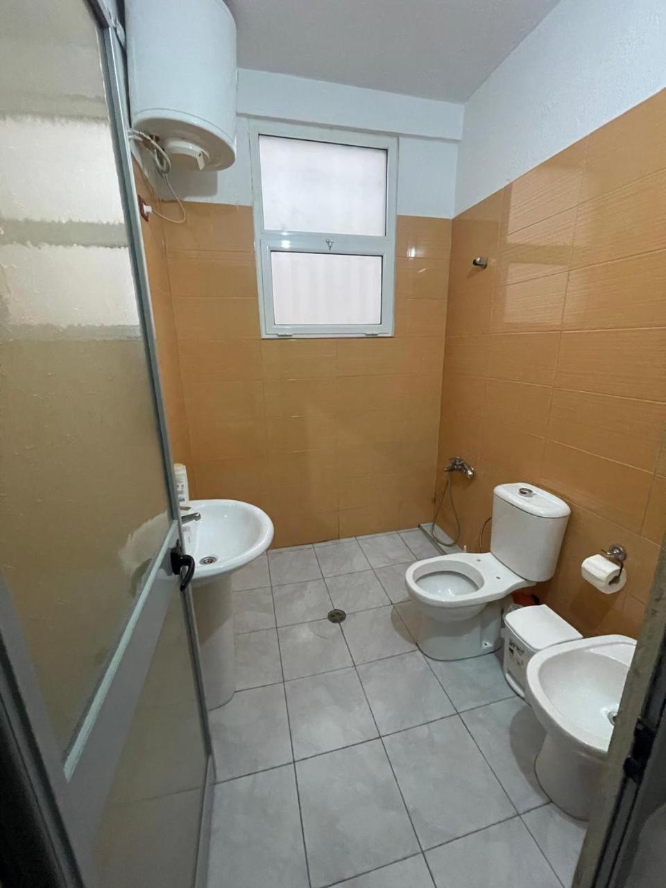 Fabio Hotel apartamentowy Tirana
